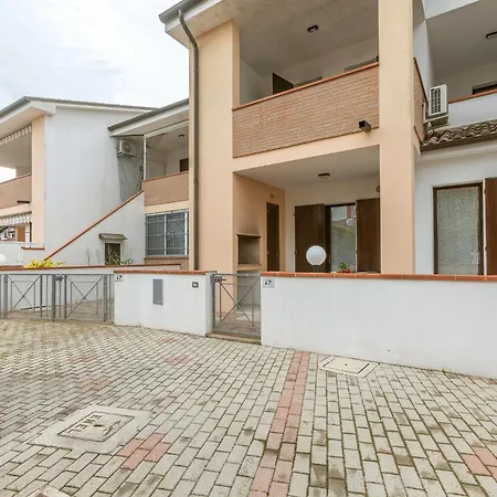 Villa Guesthost - With Parking
